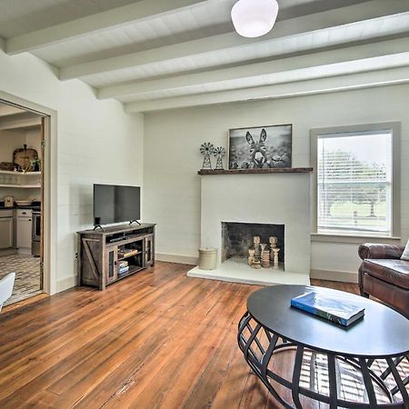 Peaceful Schulenburg Farmhouse With Fire Pit And Grill Екстериор снимка