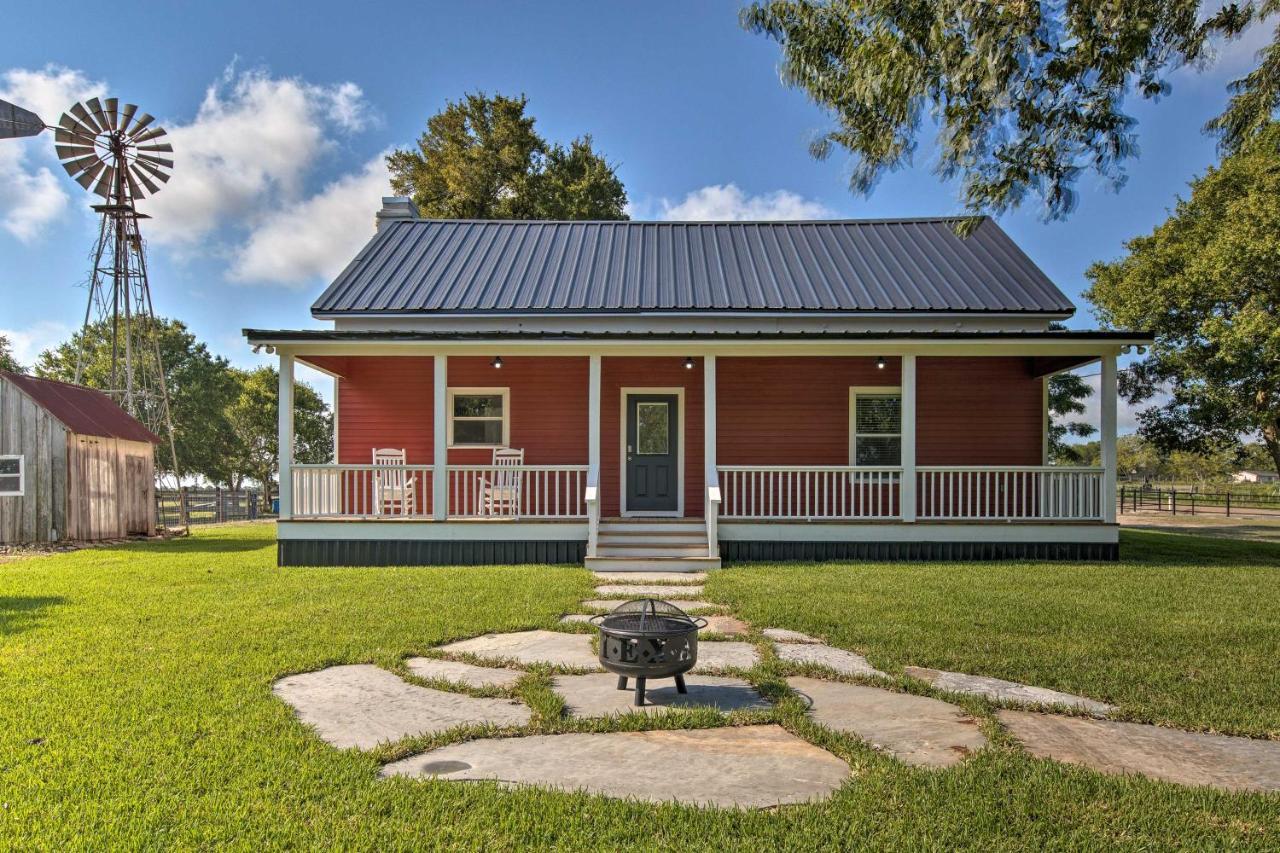 Peaceful Schulenburg Farmhouse With Fire Pit And Grill Екстериор снимка